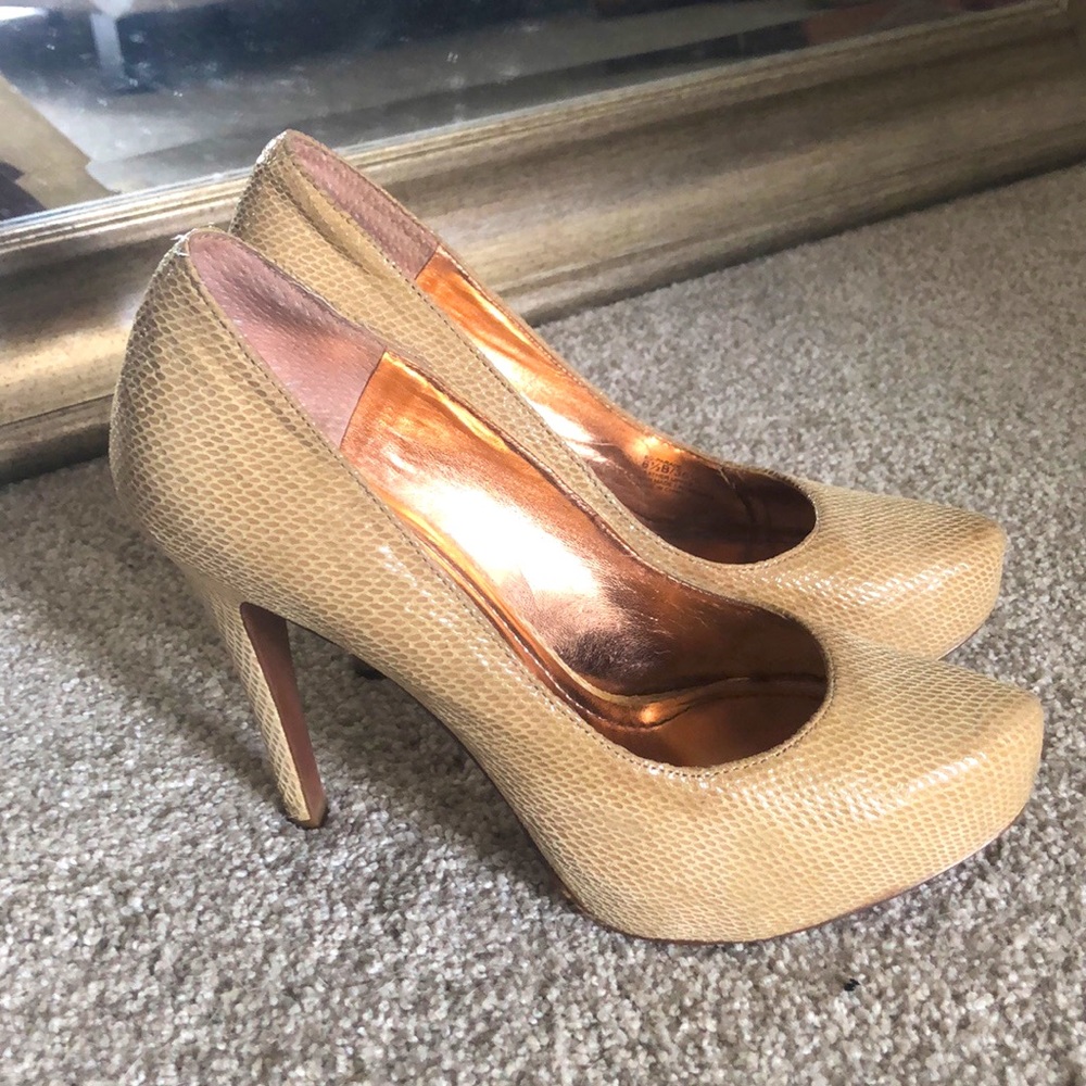 BCBGENERATION Nude Snakeskin Pumps